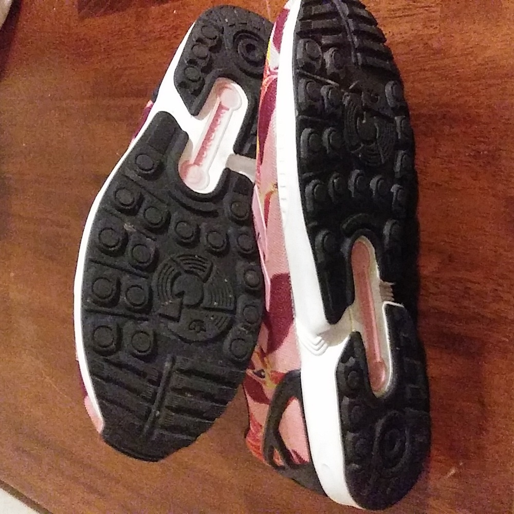 Adidas - Picture 2 of 2